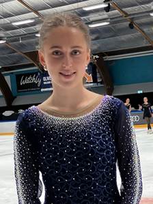 Et billede, der indeholder person, tøj, Ansigt, smil
AI-genereret indhold kan være ukorrekt.