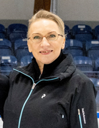 Et billede, der indeholder Ansigt, tøj, person, smil

AI-genereret indhold kan være ukorrekt.